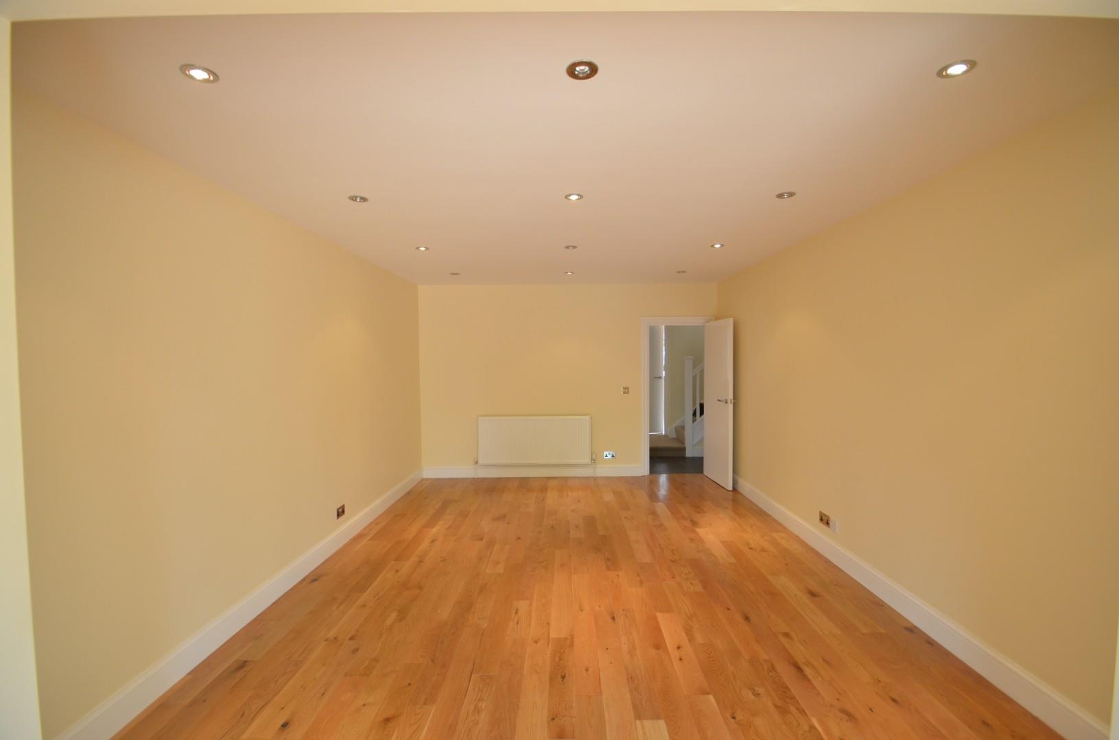 Newcombe Park, Mill Hill